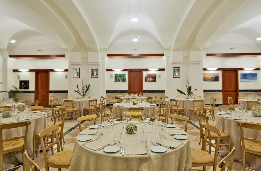 Domus Australia Hotel Rome Bagian luar foto